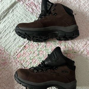 Hi-Tec Brown Outdoor Boots for Women, Size 9 | Comfortable & Durable